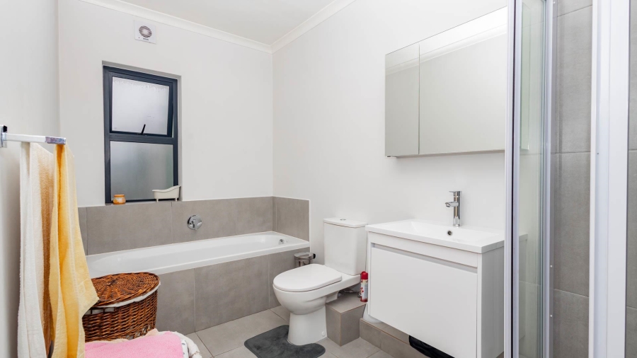 2 Bedroom Property for Sale in Burgundy Estate Western Cape